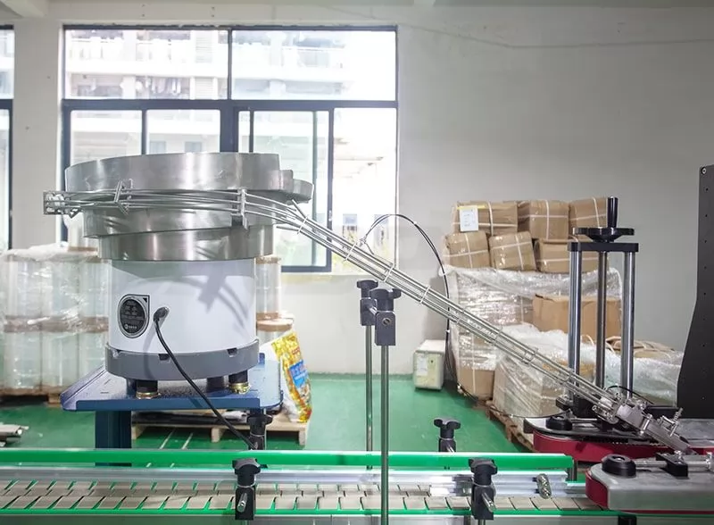 automatic filling and capping machine