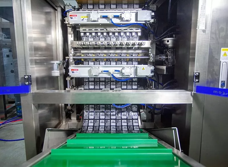 liquid sachet packaging machine