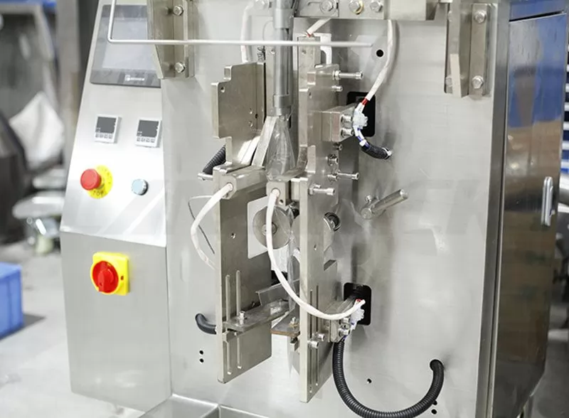 liquid sachet packing machine