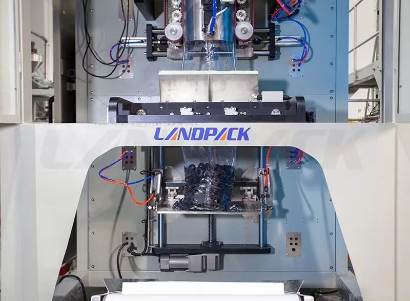 fastener packing machine