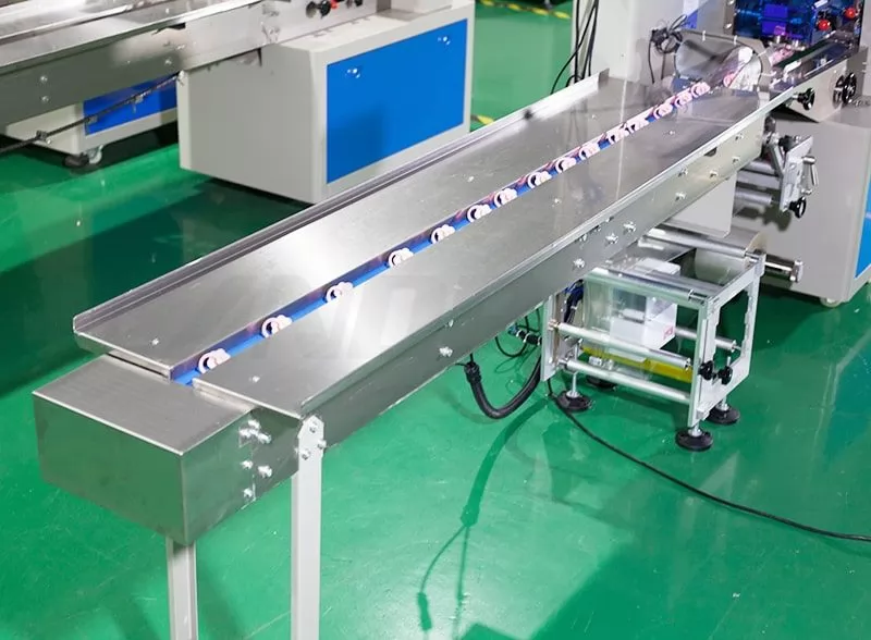 pillow type packing machine