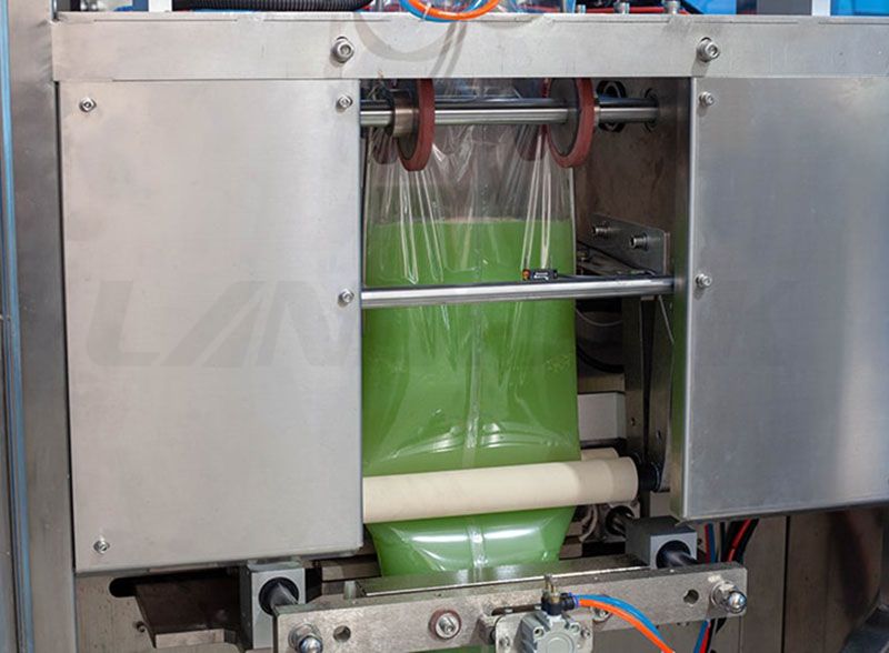 liquid pouch filling and sealing machine