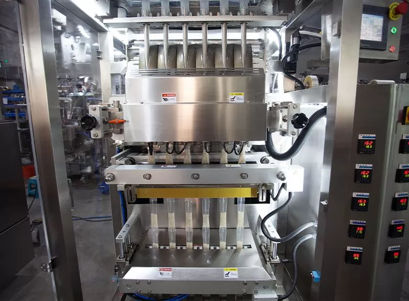 desiccant packaging machine